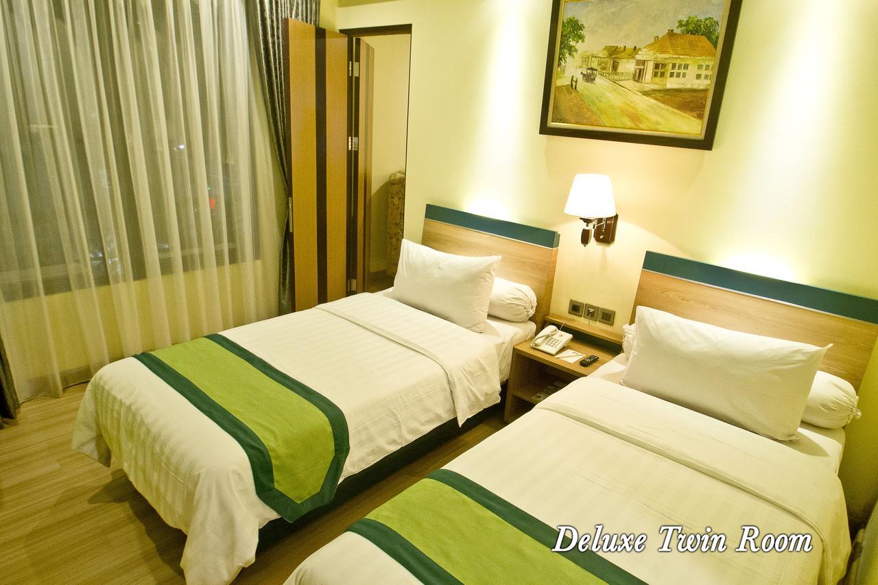 Green Batara Hotel Бандунг Экстерьер фото